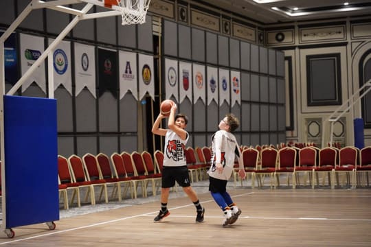 Forward Antalya basketbol takımının saha fotoğrafı
